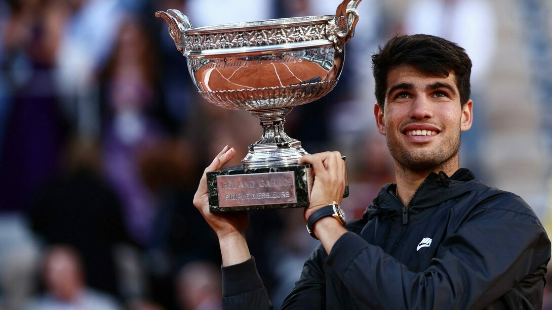 Carlos Alcaraz a remporté le tournoi de Roland-Garros a seulement 21 ans