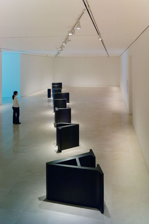 Elena Asins, Antígona, vista de exhibición. Cortesía del Museo Picasso Málaga