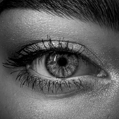 Imparare a guardare con empatia permette di comprendere meglio gli altri e costruire legami più profondi