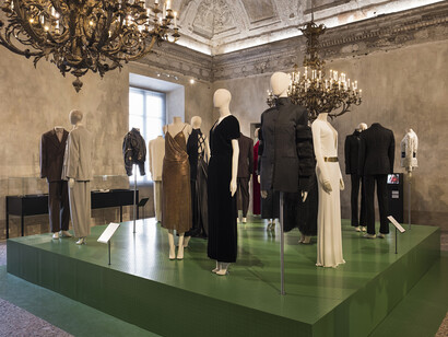Italiana. L'Italia vista dalla moda 1971-2001. Courtesy of Palazzo Reale