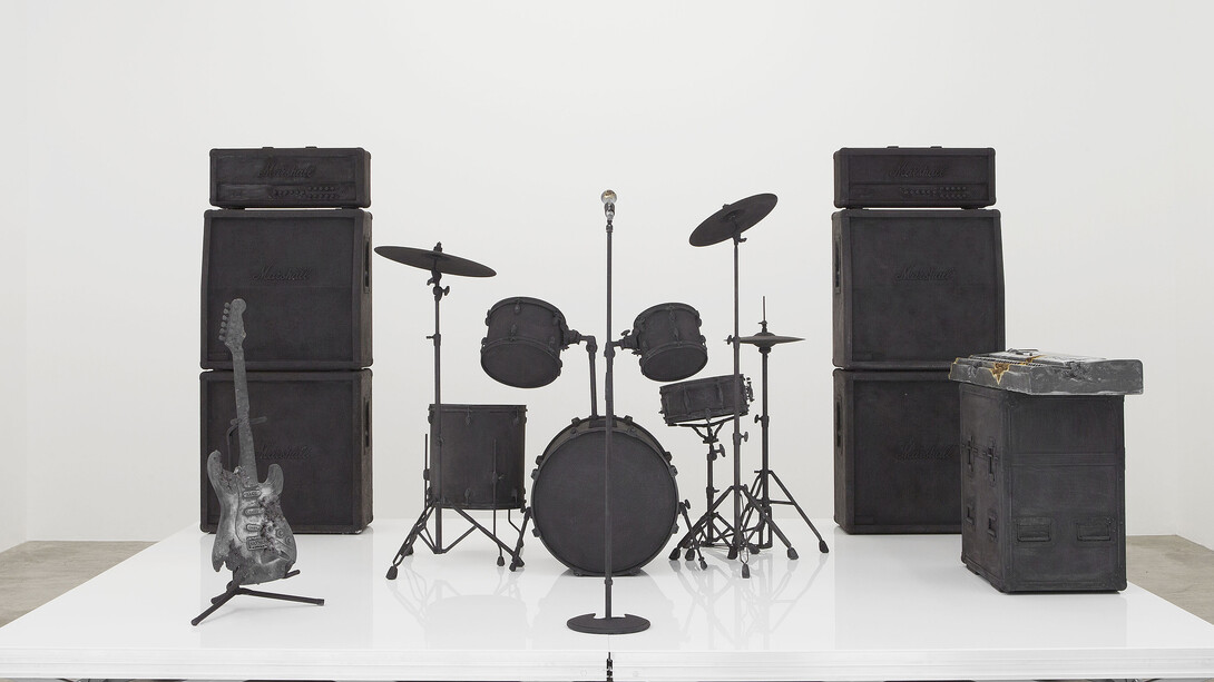 Vue de l'exposition Daniel Arsham « The Future is Always Now », Galerie Perrotin, Paris, 12 juin - 26 juillet 2014. Photo : Claire Dorn, Courtesy Galerie Perrotin