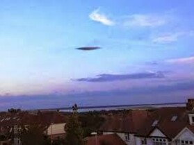Das UFO-Phänomen zeichnet sich durch eigene Merkmale: zum Beipiel, die typische UFO Wellen