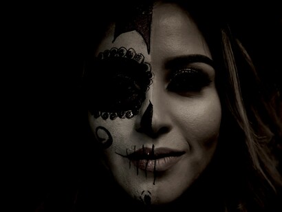 Medio mujer, medio Catrina