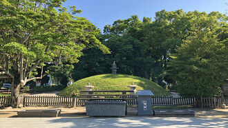 Montículo funerario conmemorativo de la bomba atómica, Hiroshima, Japón