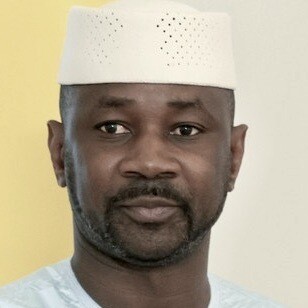 Assimi Goïta dirige la transition au Mali. Il est l'un des organisateurs des coups d'Etat de 2020 et 2021 au Mali qui ont d'abord renversé Ibrahim Boubacar Keïta