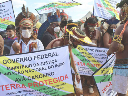 Pueblos indígenas de todo Brasil se movilizan en Brasilia contra el proyecto de ley 490