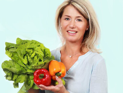 Colorful fruits and vegetables should make up a large portion of your perimenopause diet