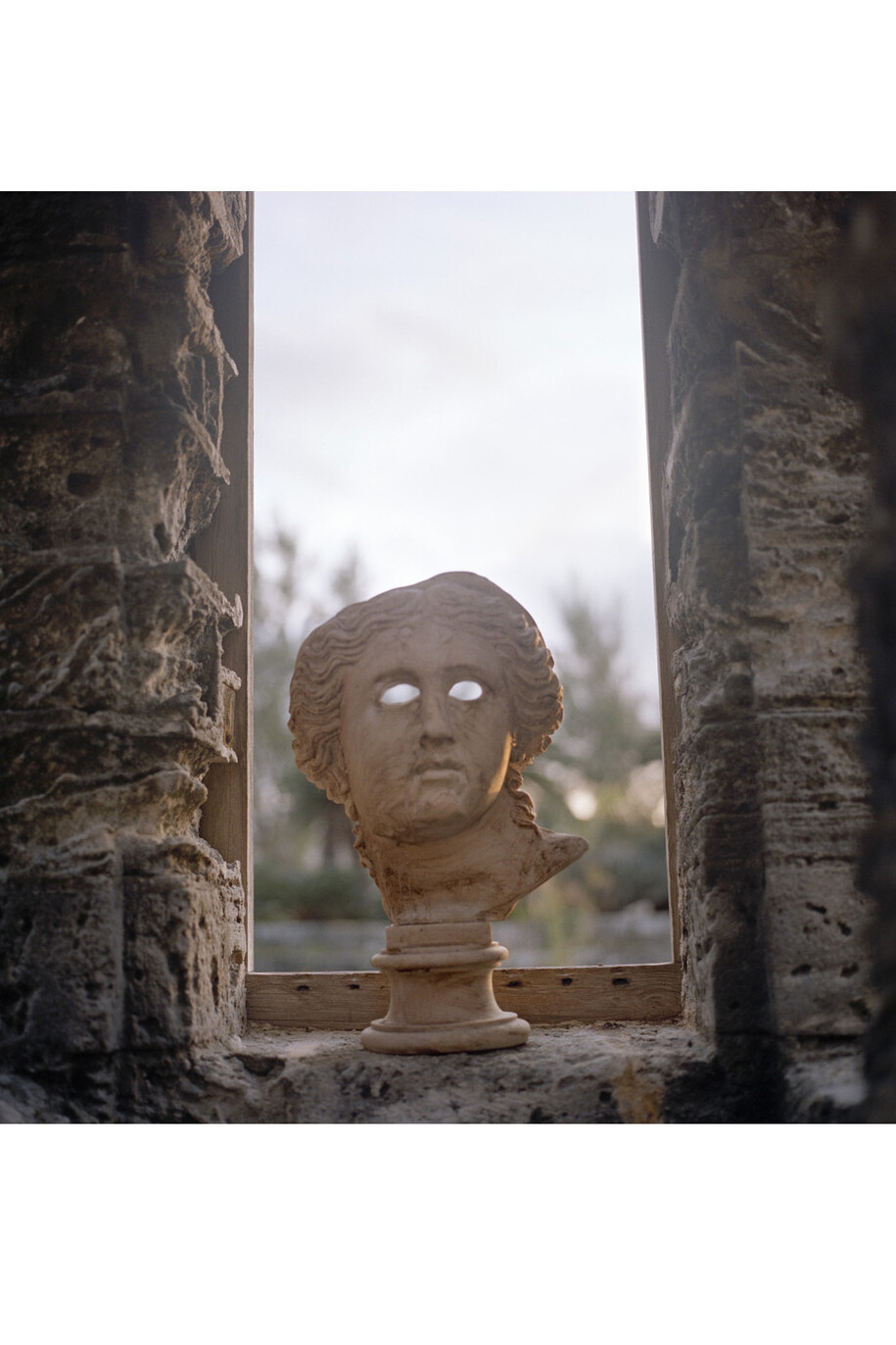 Jason Fulfort, Bermuda, 2013, chromogenic print, 24 x 24 inches. © Jason Fulford