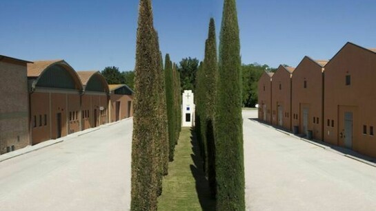Centro artigianale nell'ex Conservificio Drommi, San Martino in Campo (Pg), veduta fotografica (Paolo Tramontana).