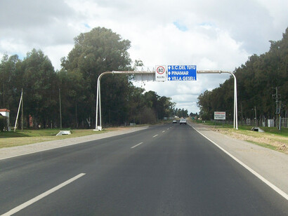 Ruta Provincial 36 cerca de la Autovía 2 en la localidad de El Pato, partido de Berazategui, Provincia de Buenos Aires, Argentina