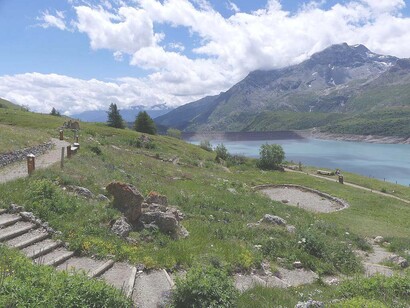 Lago del Moncenisio, Italia. Dove saremo domani? Dove siamo stati ieri? Continuo vagare, senza destinazione, in un ipertrofico tempo, con qualcosa di cupo in me