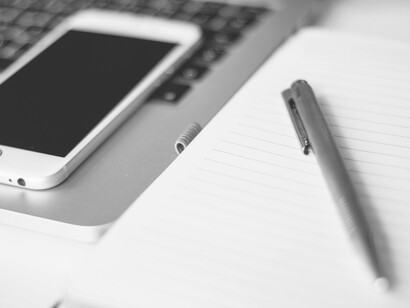 Es importante que los padres modelen un uso responsable de la tecnología para enseñar hábitos positivos a sus hijos