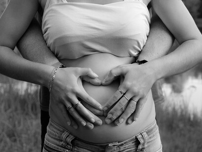 Las críticas a los vientres de alquiler se centran en la mercantilización del cuerpo femenino
