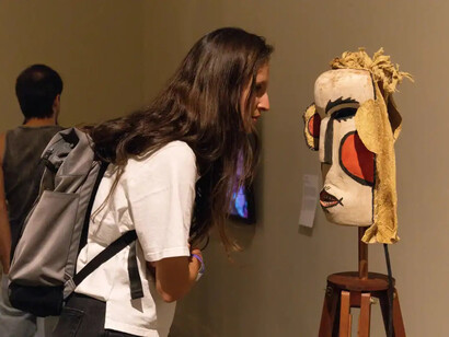 Todo se mueve, vista de exhibición. Cortesía del Museo de Antioquia