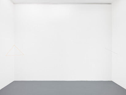 Fred Sandback, The complete multiples, 1968–94, exhibition view. Courtesy of Galerie Hubert Winter