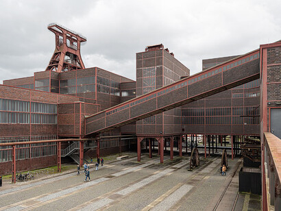 The Zollverein Coal Mine Industrial Complex, located in Essen (known in German as Zeche Zollverein), is an expansive former industrial site recognized as a UNESCO World Heritage Site, underscoring its important historical and cultural contributions to Germany