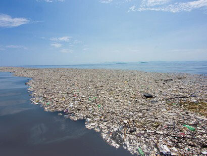 Sul trend e il ciclo dei rifiuti di materiali plastici riversati nell'ambiente marino rimangono ancor oggi importanti domande senza risposta