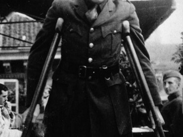Hemingway aborda la tragedia de la guerra española en su novela "Por quién doblan las campanas", guerra en la que participó activamente