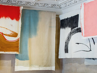 Using Walls, Floors, and Ceilings: Vivian Suter, Exhibition view. Courtesy of The Jewish Museum 