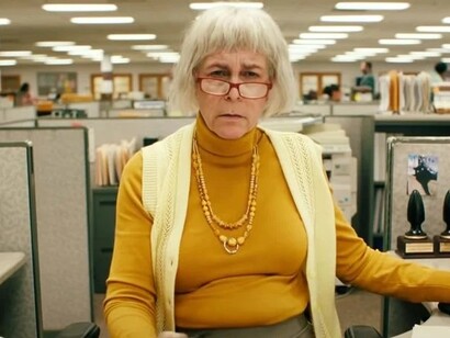 Jamie Lee Curtis in "Everything everywhere all at once"