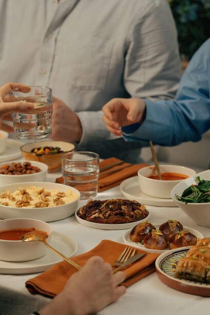 A importância de espalhar amor e positividade em todos os meses do ano, desmistificando o estigma de agosto