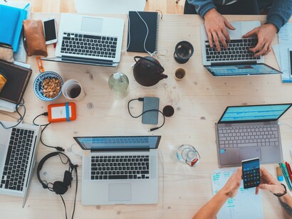 Pc. Più siamo vicini e disposti all’ascolto maggiore è la connessione e più chiara la comunicazione. Esattamente come per i nostri super tecnologici wi-fi