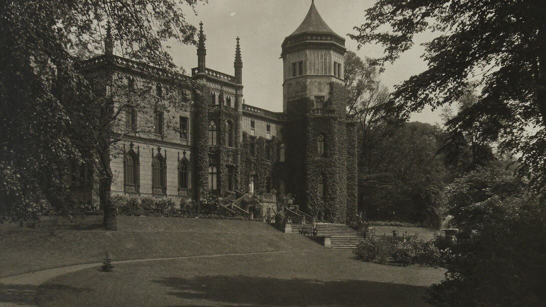 Knud Lonberg-Holm. Donner Schloss, Altona, Germany, ca. 1922, Vintage gelatin silver print