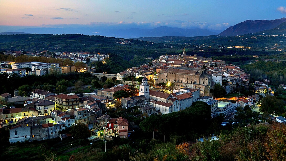 Veduta su Sant'Agata de' Goti, provincia di Benevento, Italia