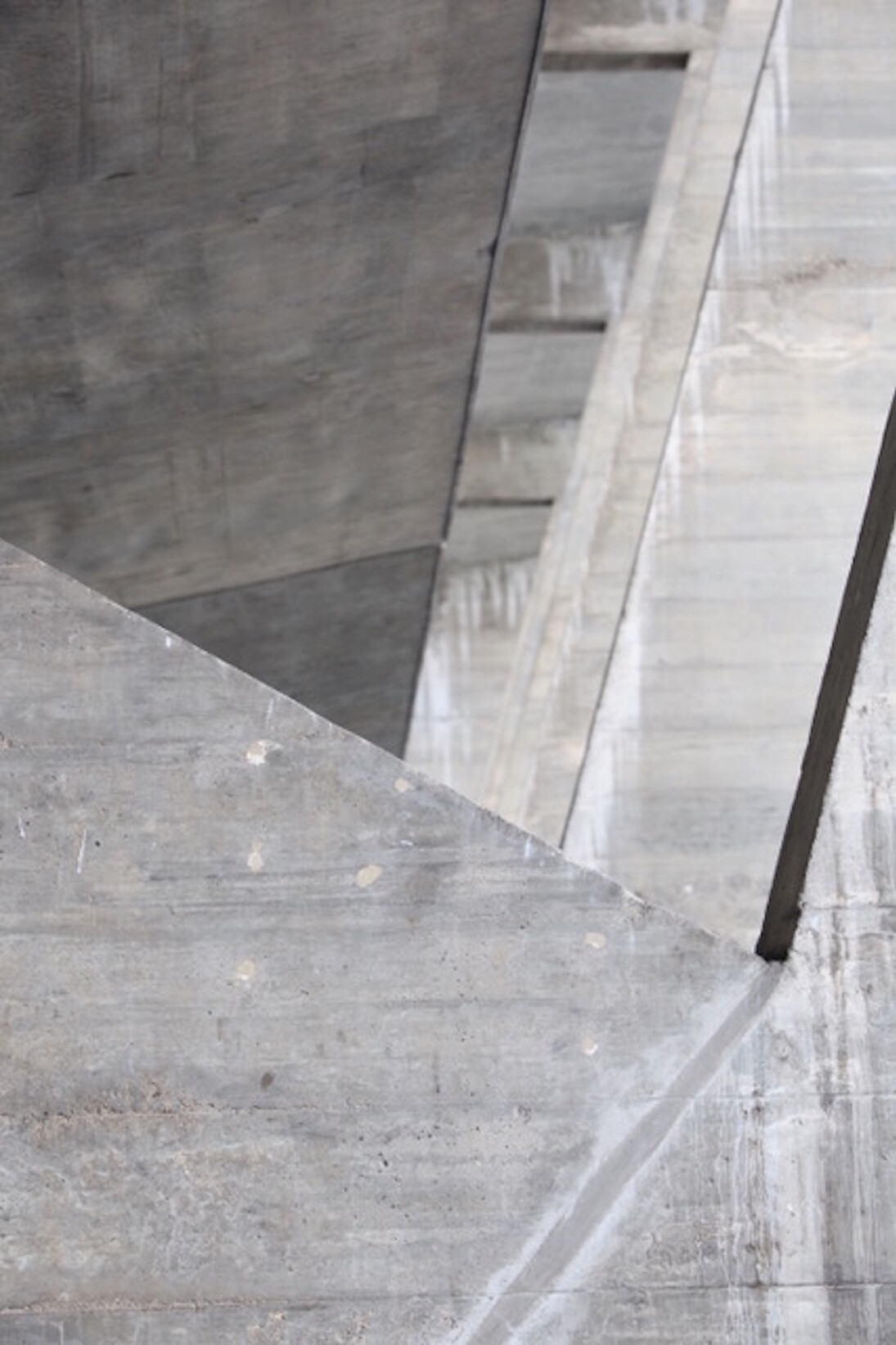 Tobias Grewe, Refraction Concrete #3 - Rio de Janeiro, 2015, Digitaler FIna Art Print auf Rag Photografique, 32,9 x 49,3 cm, Aufl. 1/5, Courtesy Galerie Judith Andreae