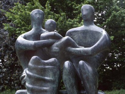 Henry Moore, Gruppo familiare, 1946