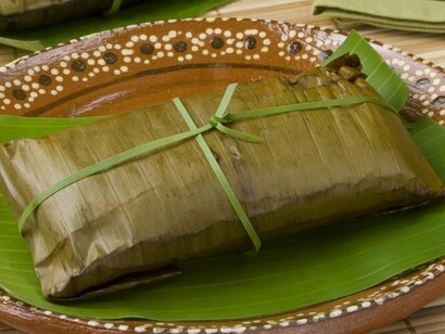 Tamal envuelto y listo para la cena