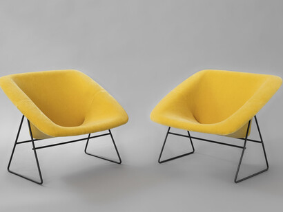 ARP (Atelier de Recherches Plastiques - Studio Plastic Searches) (1953-1957), Pair of armchairs A7, "Corb", Steiner edition, 1954