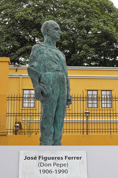 Monumento a José Figueres Ferrer, Plaza de la Democracia, San José, Costa Rica