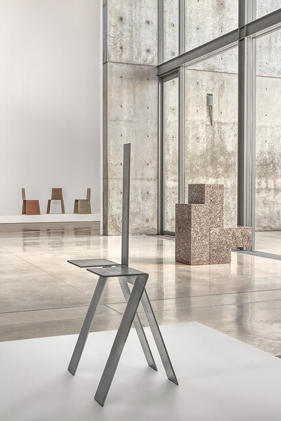 Scott Burton, Shape shift, exhibition view. Courtesy of Pulitzer Arts Foundation