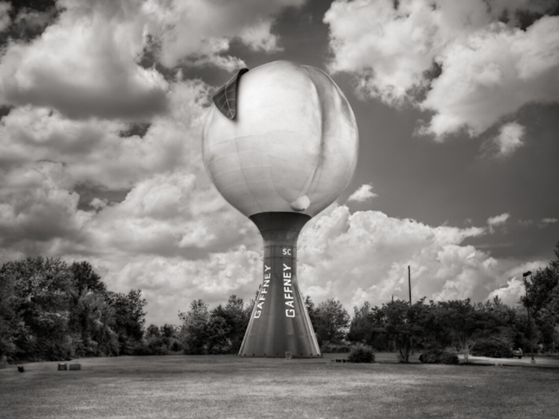 On the Road: Structures. Courtesy of Soho Photo Gallery
