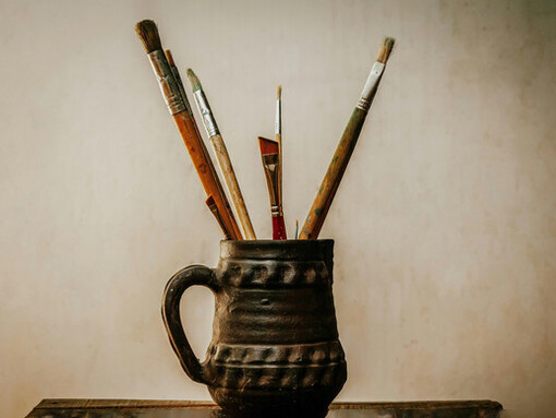 El arte solo fortalece la vida democrática cuando deja de hablarse a sí mismo y se abre a la escucha, la diversidad de miradas y la experiencia común