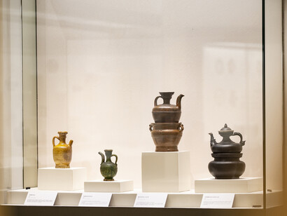 Clay and the Myriad: modern chinese folk ceramics exhibition, exhibition view. Courtesy of Tsinghua University Art Museum
