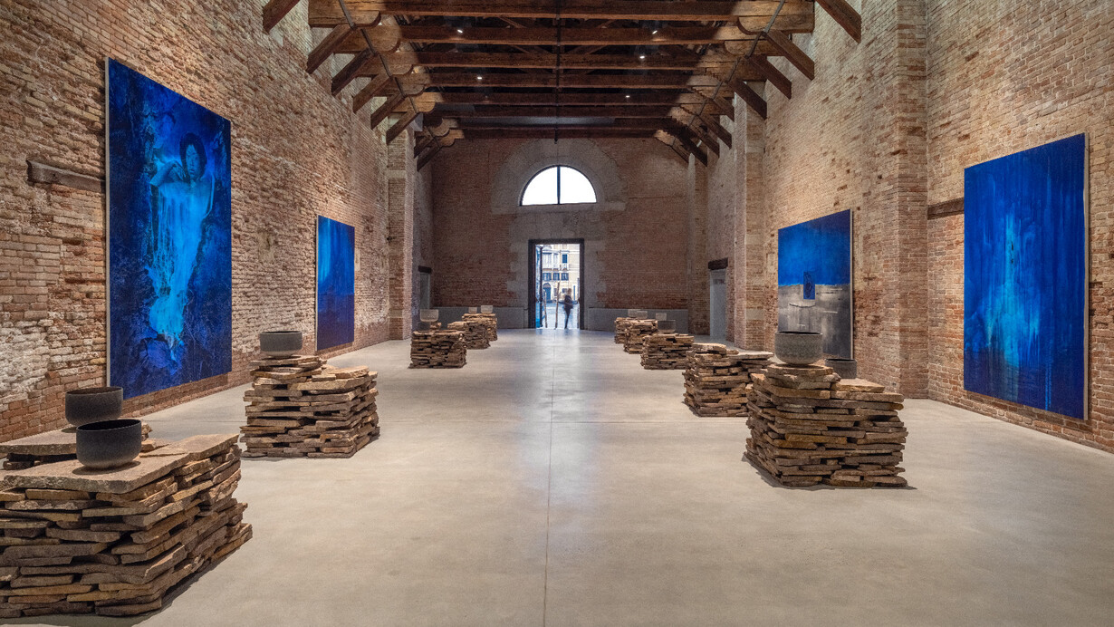 Lorna Simpson, Third person, exhibition view. Courtesy of Punta della Dogana