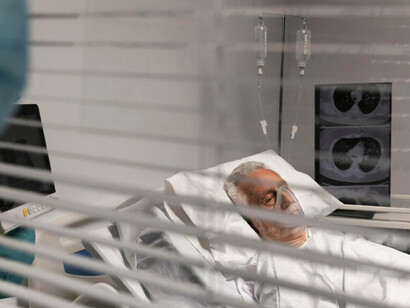 Con egoísmo nos aferramos al clavo ardiendo a pesar de los diagnósticos terribles, del sufrimiento y de los pronósticos