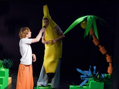 P*rn. Courtesy of the Deutsches Theater