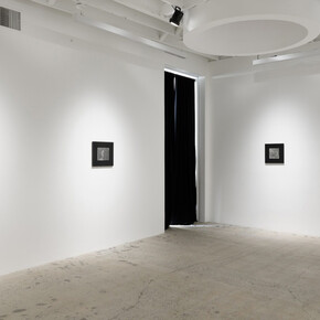 Simon Haas, Happy trails, exhibition view. Courtesy of Anat Ebgi