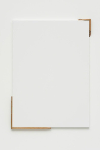 Pinturas e Relevos Recentes. Courtesy of Casa Triângulo