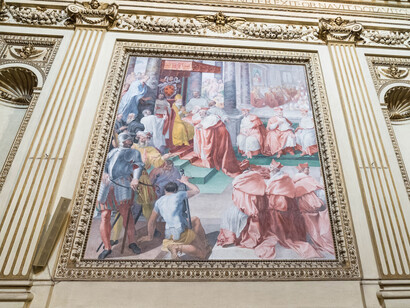 Cappella Altemps, Pasquale Cati, Pio IV che promulga la bolla Benedictus Deus, affresco del XVI secolo, foto Claudio Bernardini