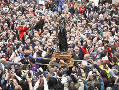San Domenico in processione