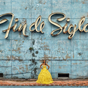 Frank Thiel, Daniela Lucrecia Márquez Rivero, La Habana, Centro Habana, Colón, Tacón, 2015, framed chromogenic print mounted to Alu-Dibond, paper: 70 7/8 x 91 5/16 inches (180 x 232 cm), framed: 72 1/4 x 92 3/4 x 2 3/16 inches (183.5 x 235.5 x 5.5 cm), edition of 5 with 2 APs © Frank Thiel / VG Bild-Kunst, Bonn
Courtesy: Sean Kelly, New York
