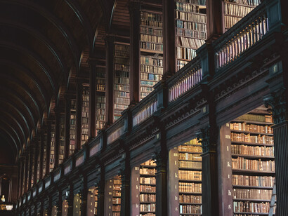 Biblioteca de la Trinity College en Dublín, Irlanda. Los ideales pueden ser una utopía si no se cuenta con los medios para alcanzarlo