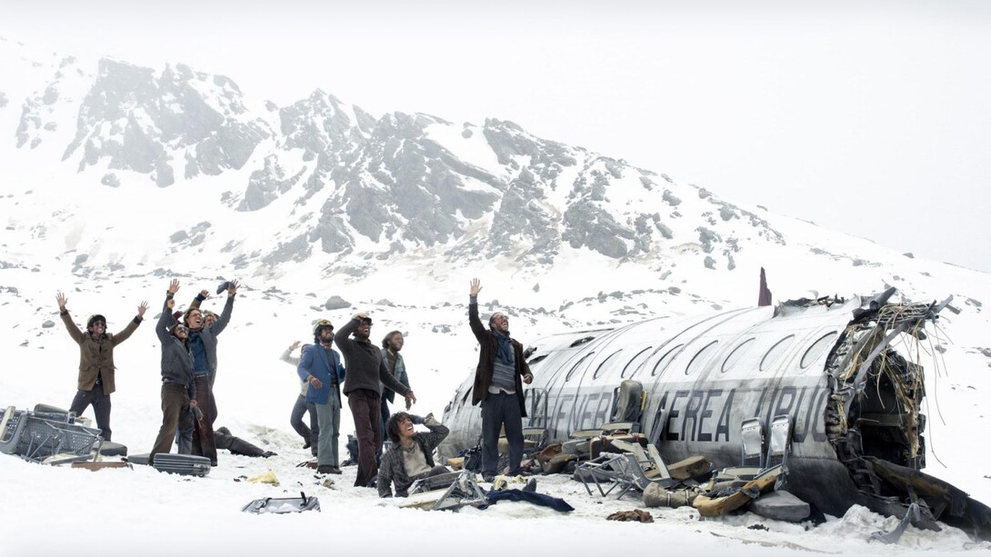 La sociedad de la nieve es una obra cinematográfica que conmueve al retratar una de las historias de supervivencia más estremecedoras del siglo XX