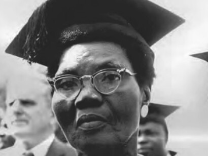 Funmilayo Ransome-Kuti foi uma ativista nigeriana dos direitos das mulheres e anti-colonialista na primeira metade do século XX