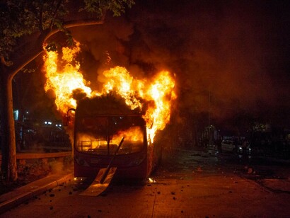 Autobus in fiamme