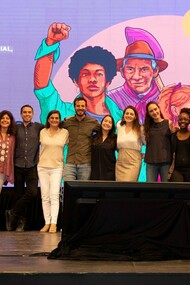 Il nostro futuro è pubblico. Santiago del Cile è stata scelta perché l'esperienza della Convenzione costituzionale cilena, guardata con grande attenzione e speranza come simbolo di un nuovo approccio all'organizzazione delle società © GI-ESCR 